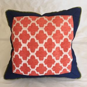 14" Orange/ Ivory Quatrefoil Woven Pillow Cover